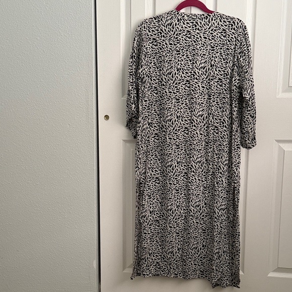 Jessica Simpson Monochrome Animal Print Dress - Picture 3 of 3